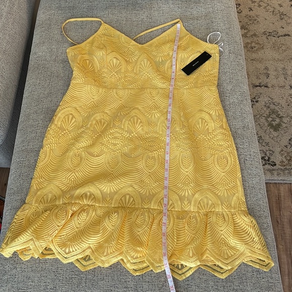 NWT Lulus yellow lace tank top - Picture 5 of 6
